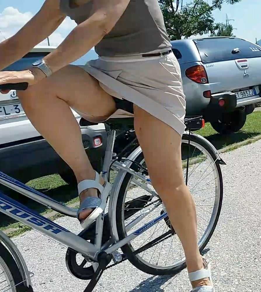 Porche maduro esibizioniste
 #89894741