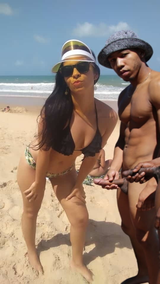 Paus e bucetas #90232241
