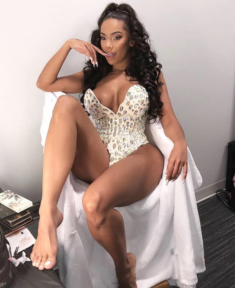 E Mena #91653170