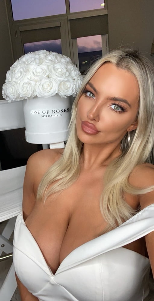 Goddess Lindsey Pelas #105503461