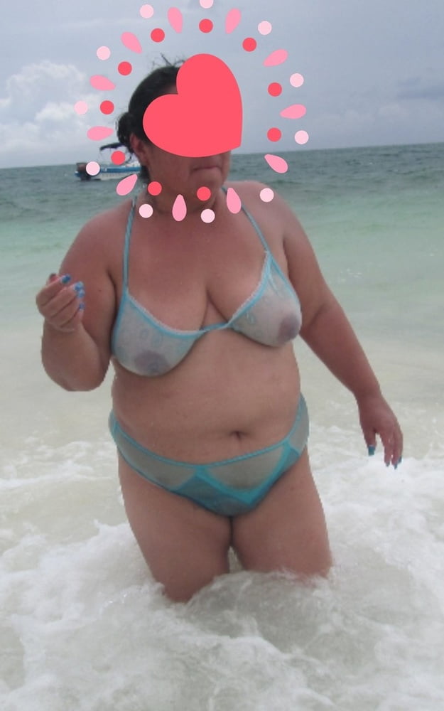 Tetona le encanta exhibirse v
 #90149868