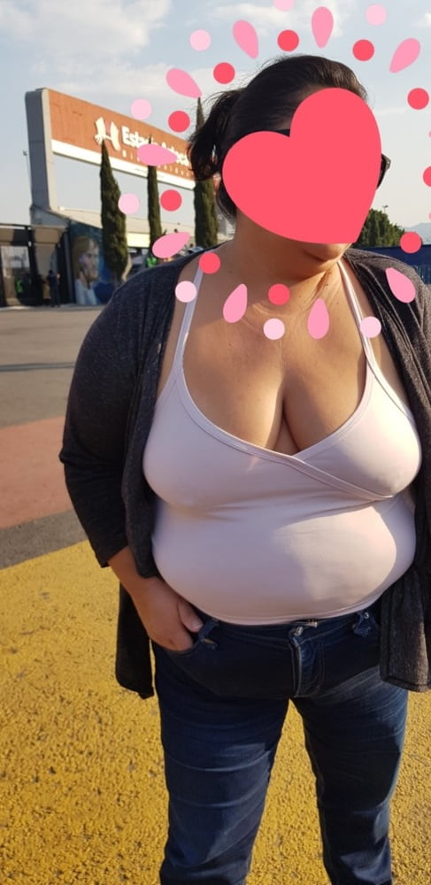 Tetona le encanta exhibirse v
 #90149872