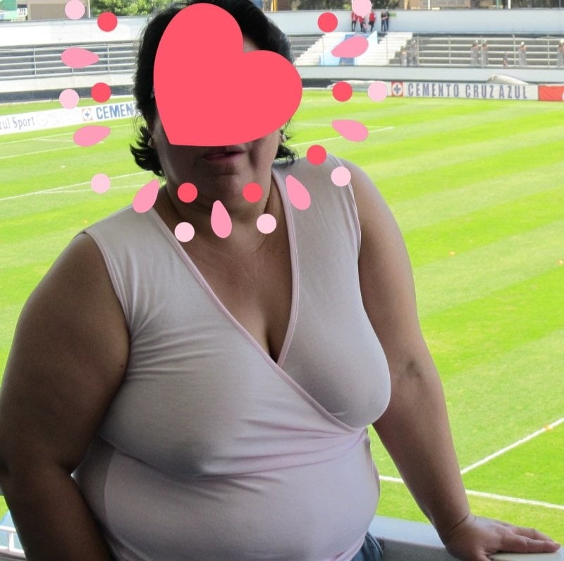 Tetona le encanta exhibirse v
 #90149888