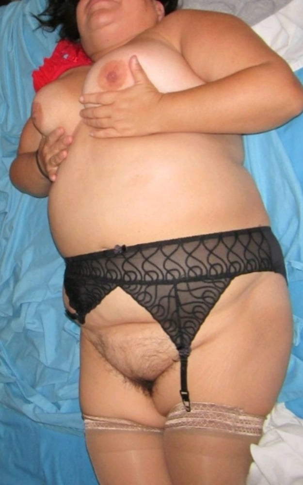 Tetona le encanta exhibirse v
 #90149935