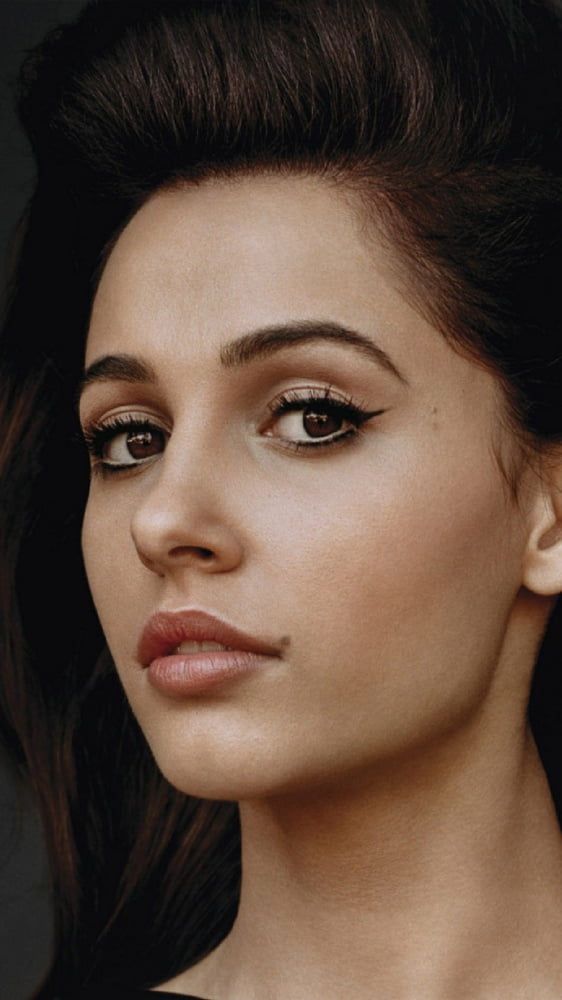 Naomi scott
 #93815244