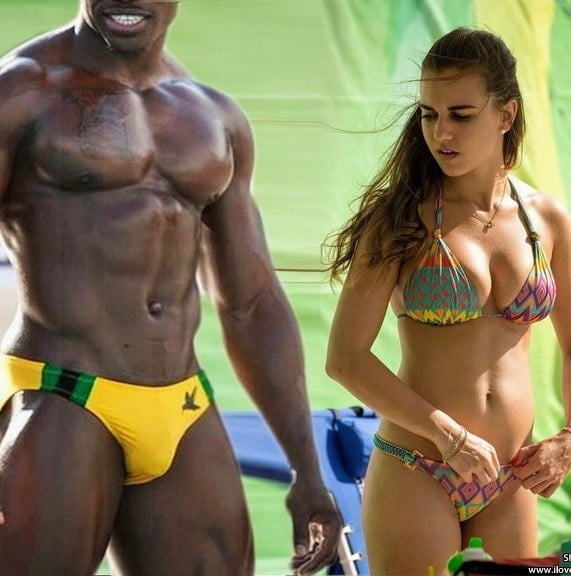 おちんちんをチェックする女の子たち
 #92735171