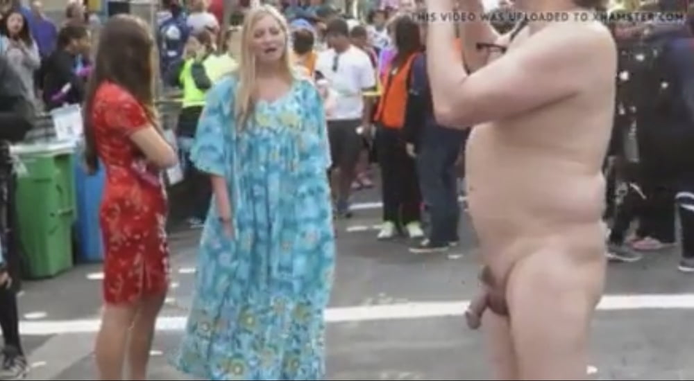 おちんちんをチェックする女の子たち
 #92735197