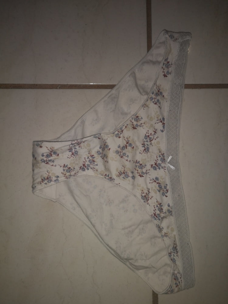 Mis jugos de esposa
 #93823564