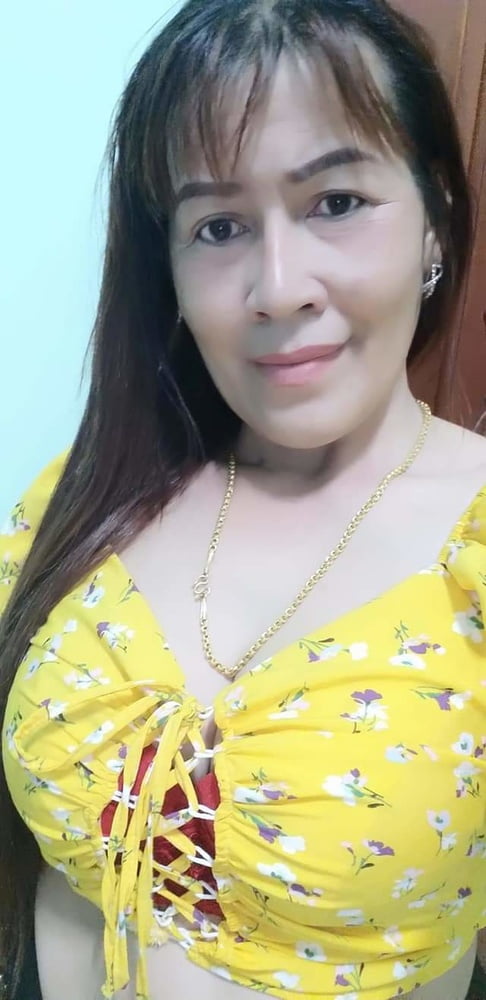 Susu ibu yang besar #97674521