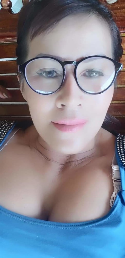 Susu ibu yang besar #97674541