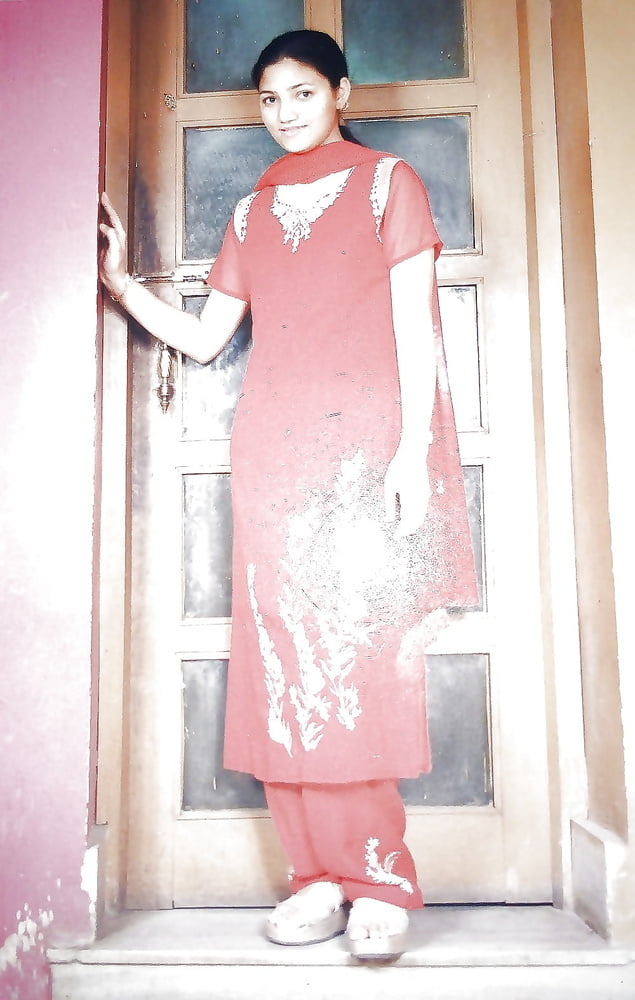 Salma Khanam 25yr old Webslut Whore from New Delhi gallery 2 #101188699