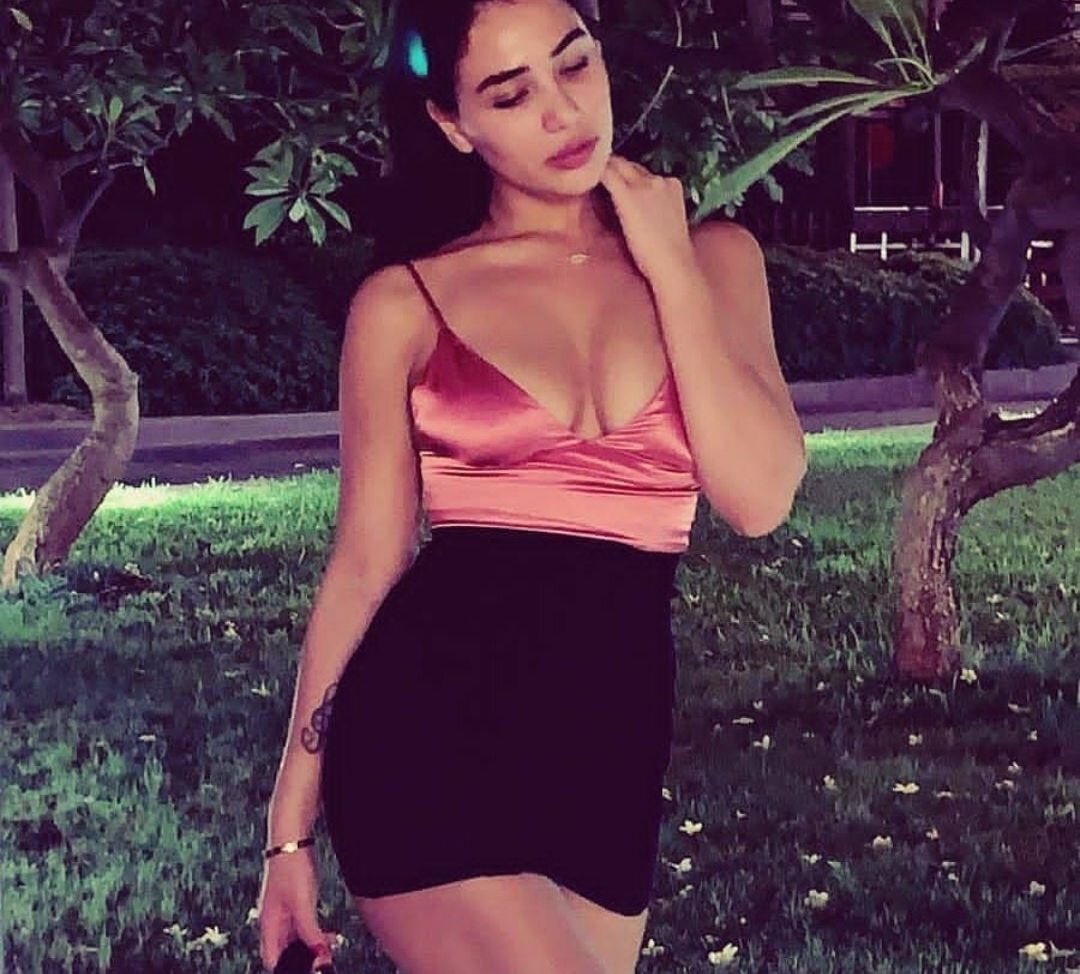 Miriam Tay desnuda #109850214