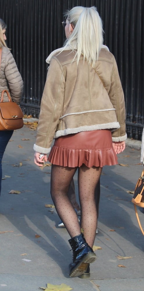 Street pantyhose - phとレザースカートのfrench sluts
 #91186300