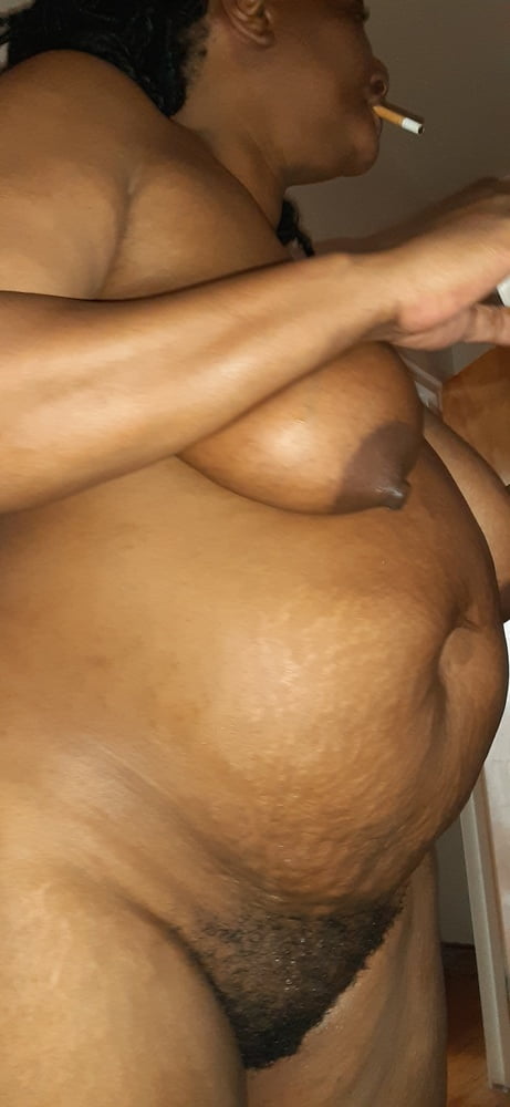 Schwarze Frauen im Naturzustand (nackt)
 #90762859