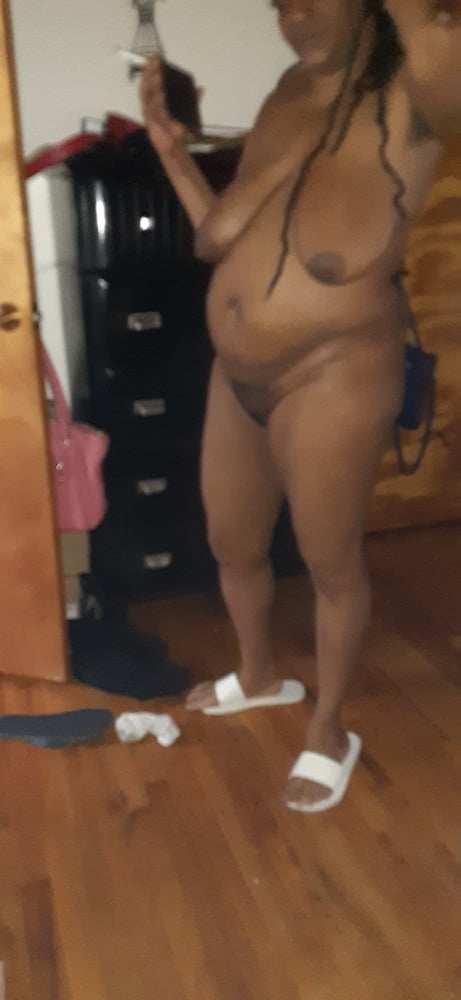 Schwarze Frauen im Naturzustand (nackt)
 #90762983