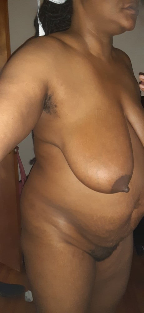 Schwarze Frauen im Naturzustand (nackt)
 #90762999