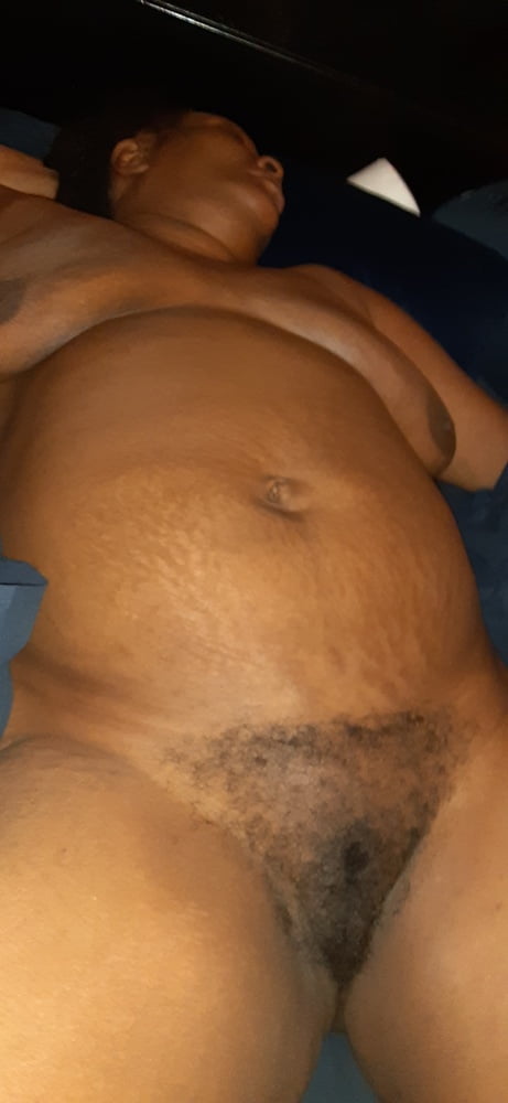 Schwarze Frauen im Naturzustand (nackt)
 #90763347