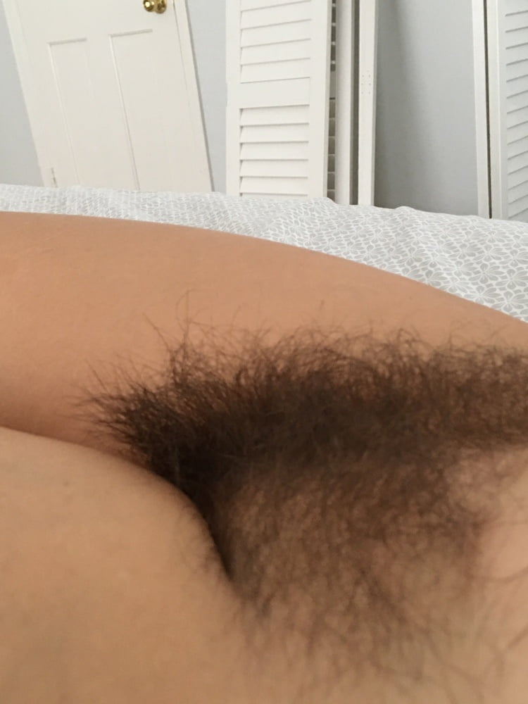 Hairy bush wife #106522418