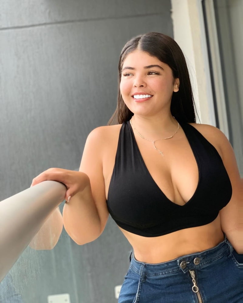 Hermosas chavas putas, tetudas y culonas #82272471