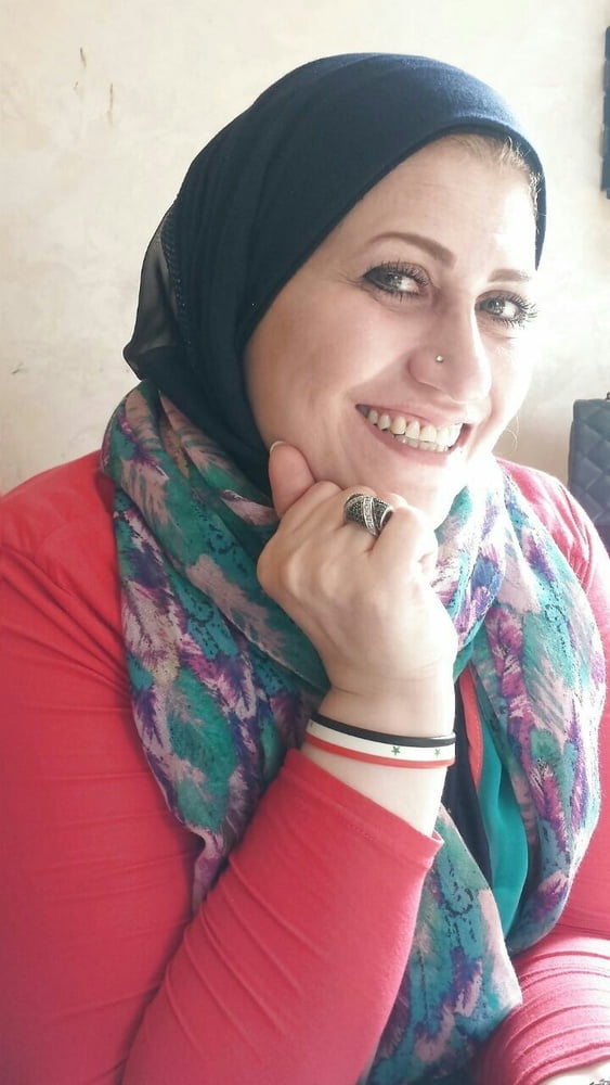 El mayor culo árabe - gran botín hijab bbw milf puta
 #81832886