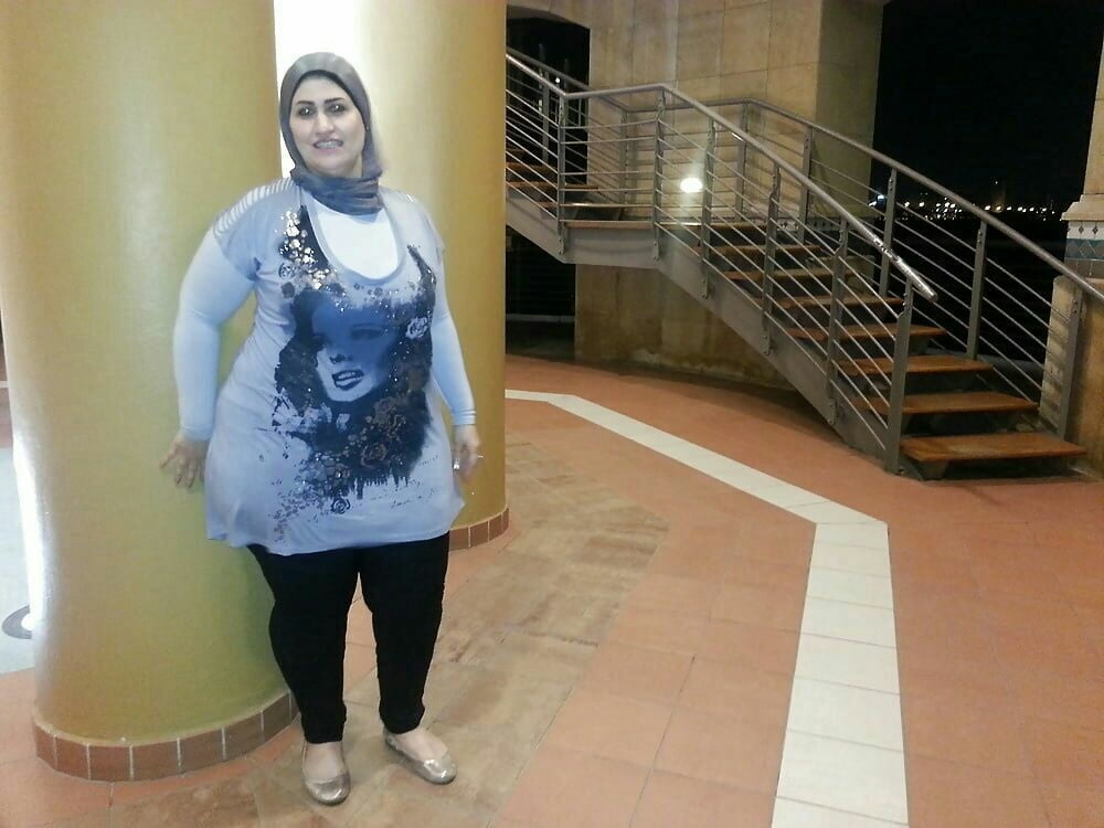 Il più grande culo arabo - grande bottino hijab bbw milf puttana
 #81833014
