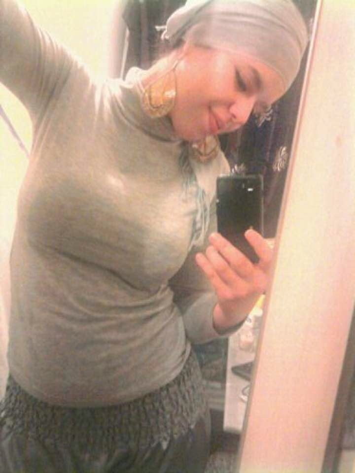 Chicas musulmanas vestidas
 #79661607