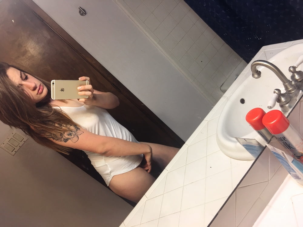 Amateur 1104 #93670232