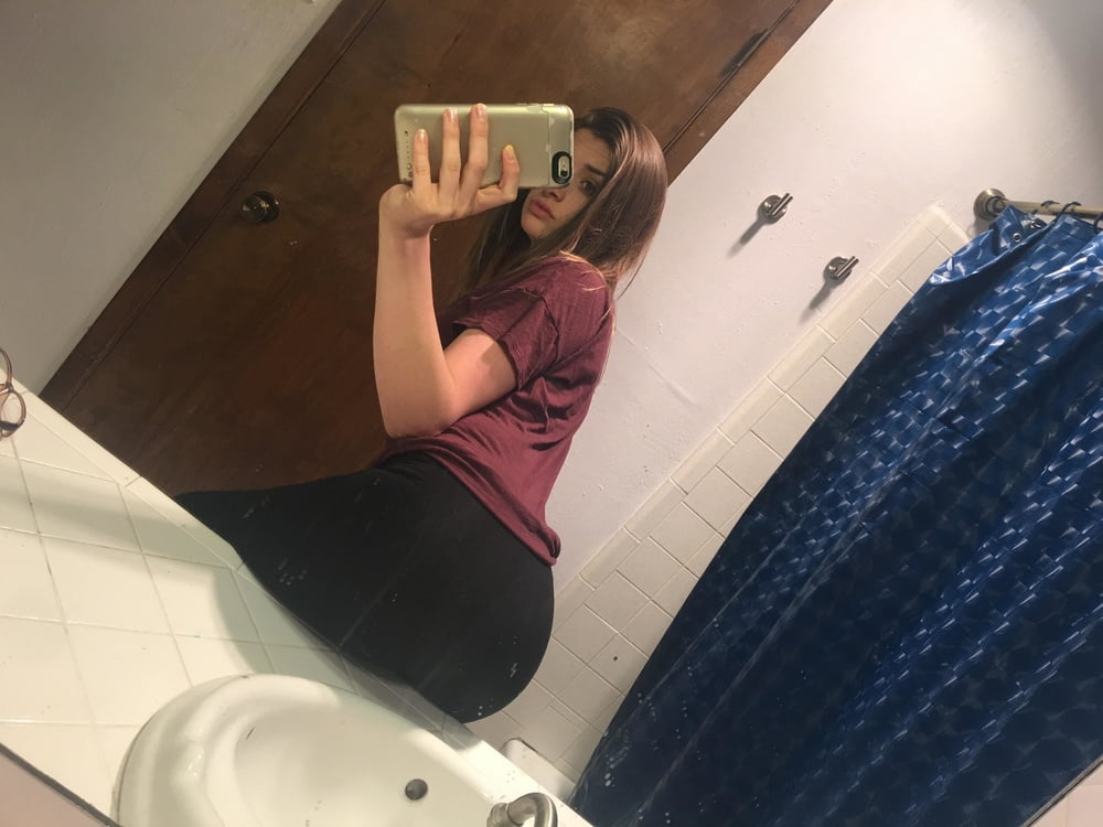 Amateur 1104 #93670314