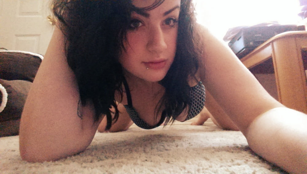 Amateur 1104 #93670695