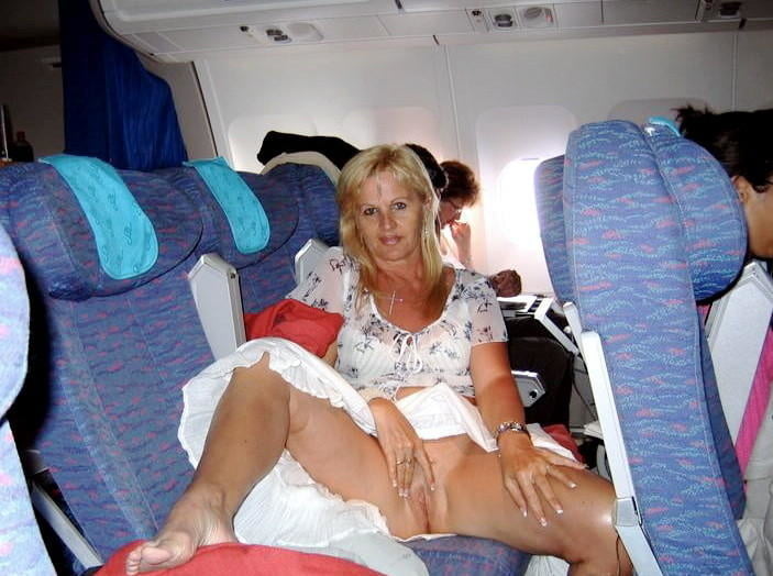 Exibe nudity publc
 #94662458