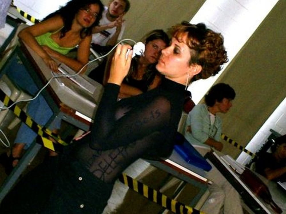 Exibe nudity publc
 #94662539