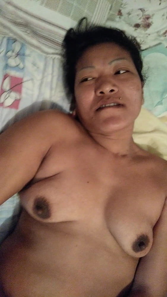 Geteilte sexy asiatische Frau
 #87618379