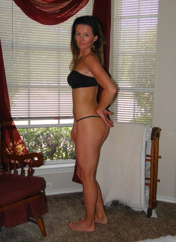 Only the hottest milfs and matures #102150972