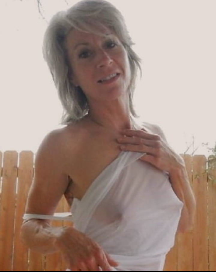 Only the hottest milfs and matures #102151089