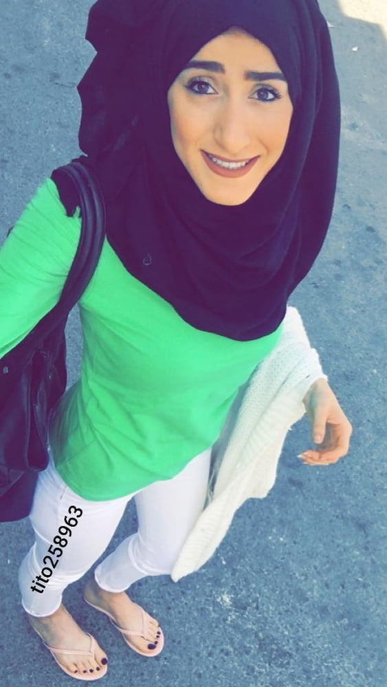 Arabische Hijab Füße Fersen
 #82291421
