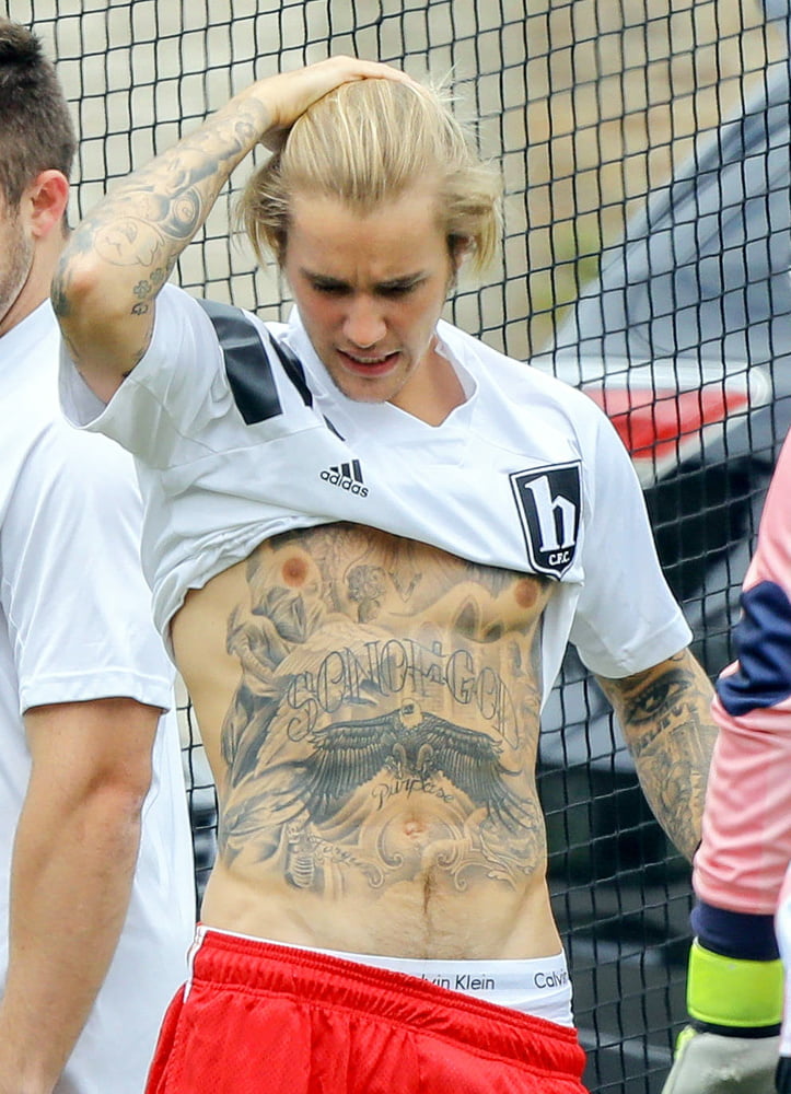 Male celeb Justin Bieber paparazzi nude cock shots #106860974