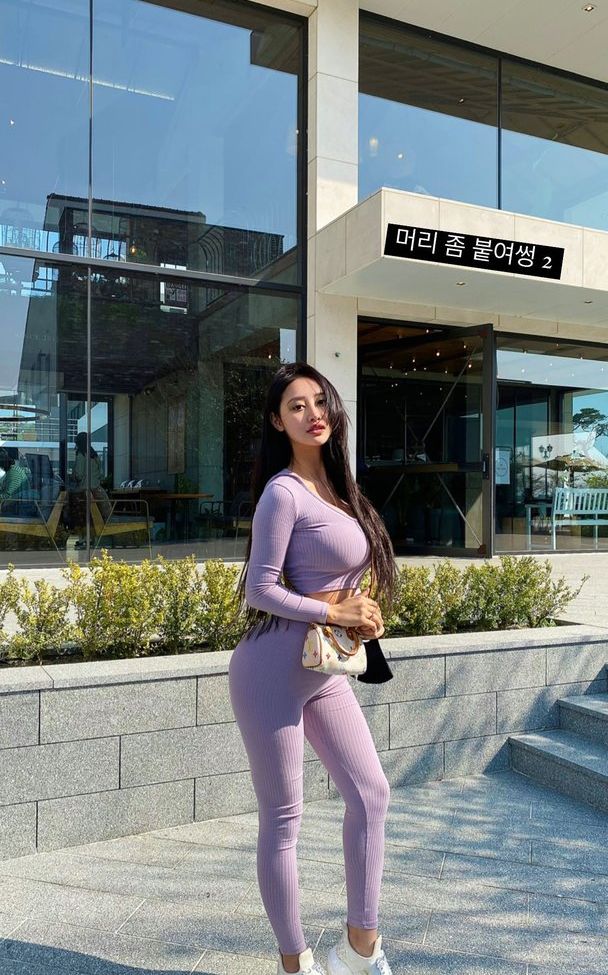 R0s8y desnuda #108173690