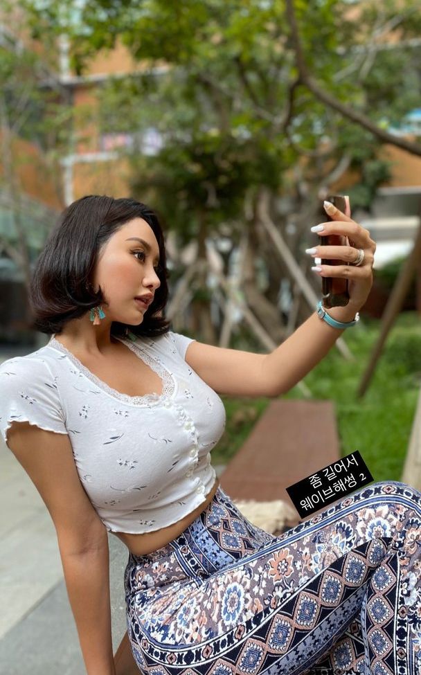 R0s8y desnuda #108173696