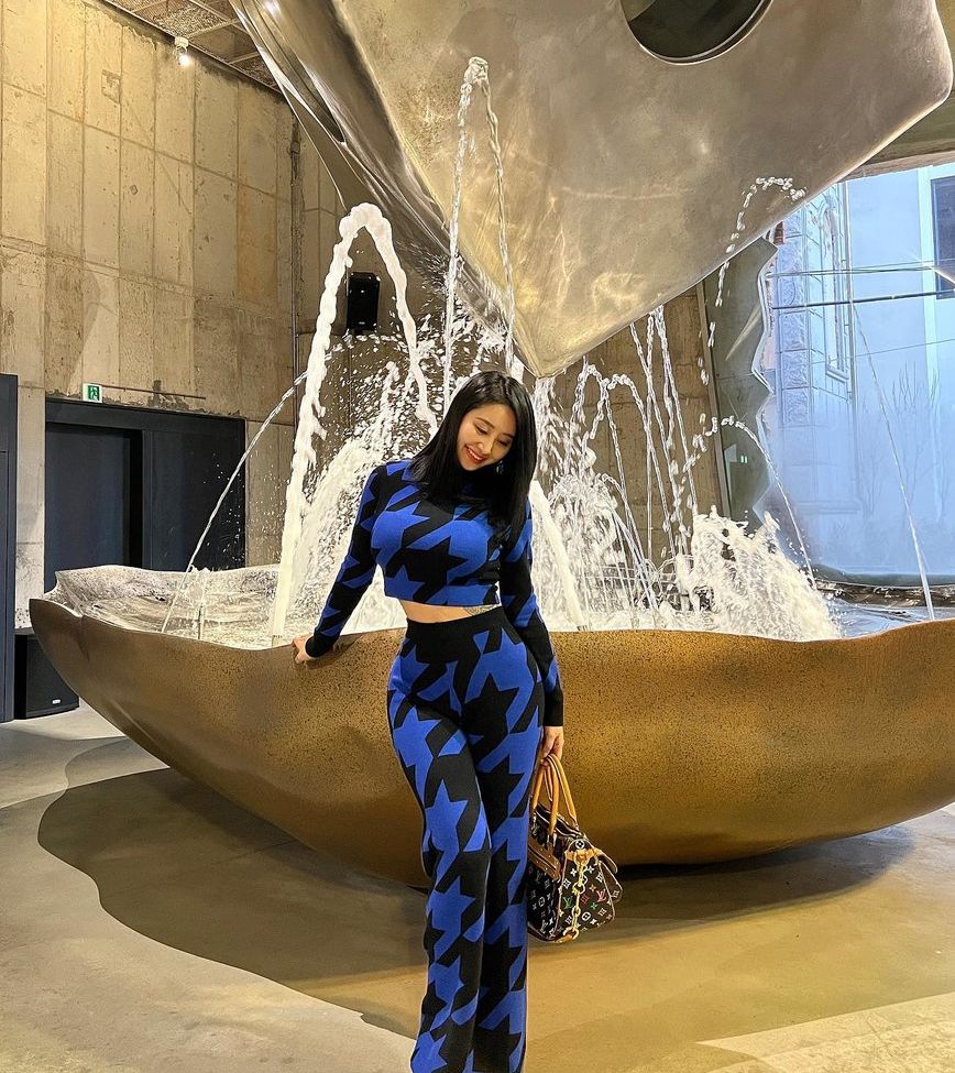 R0s8y desnuda #108173719