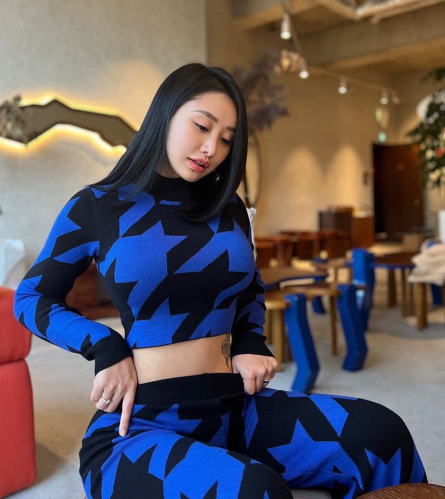 R0s8y desnuda #108173721