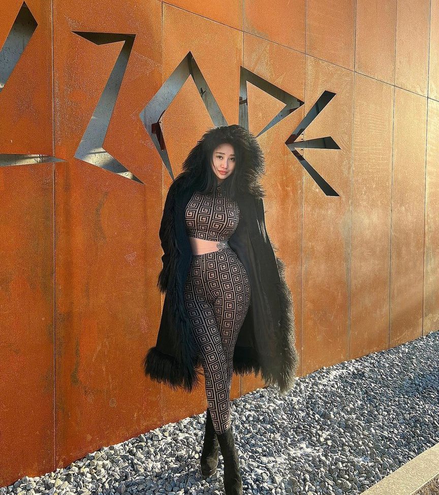 R0s8y desnuda #108173728