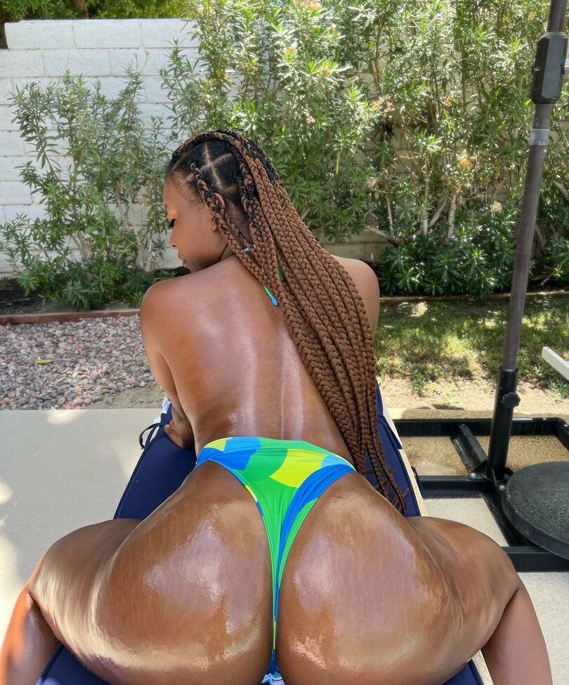 Saleema Mansur desnuda #108419870