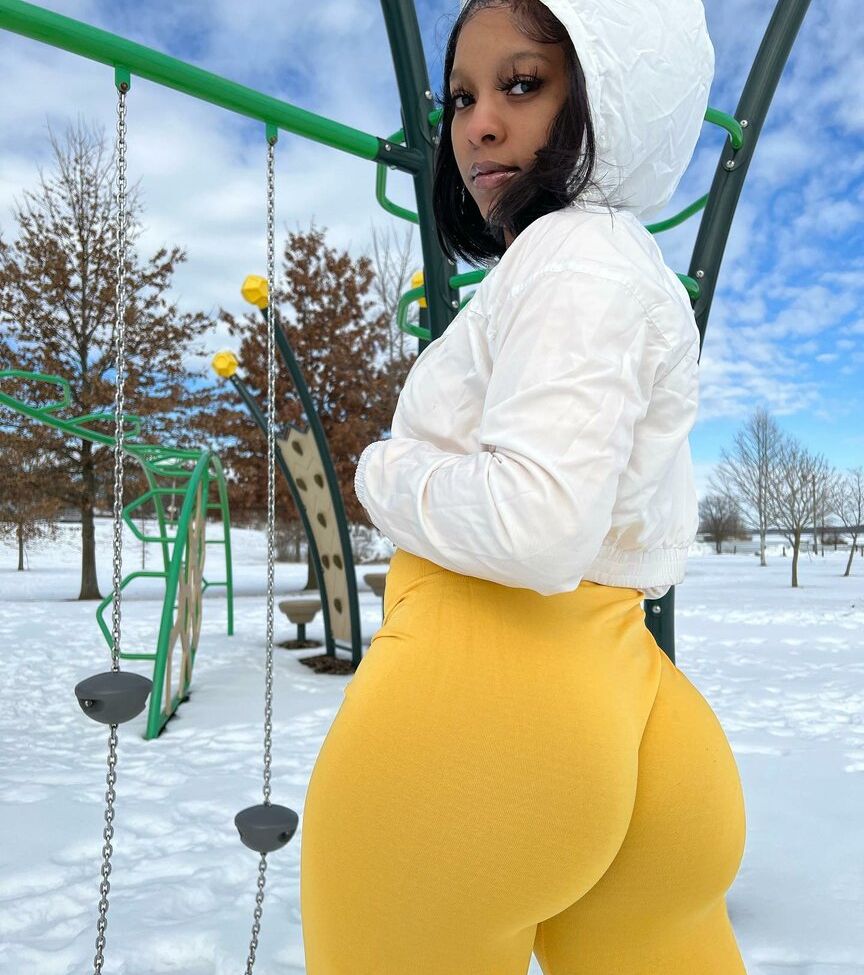 Saleema Mansur desnuda #108419944