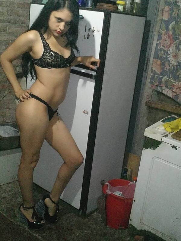 Putas #98073089