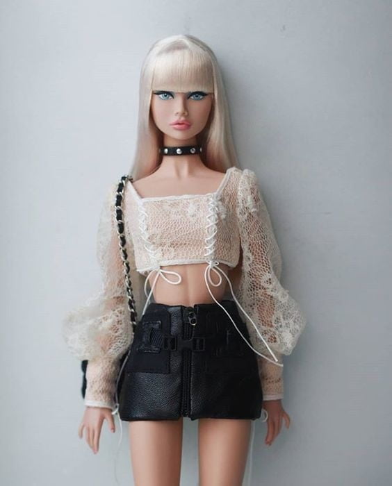 FR Blondes #101743996