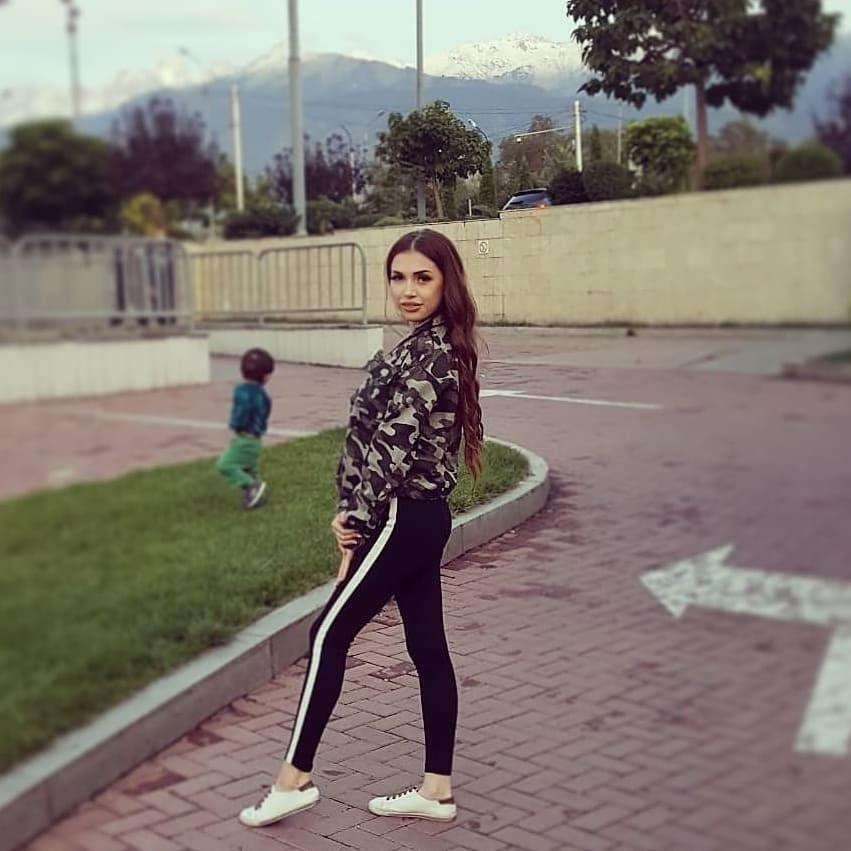 Elvina from Uzbekistan #88584595