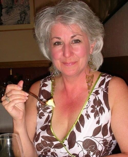 Many milfs 11 #93752368