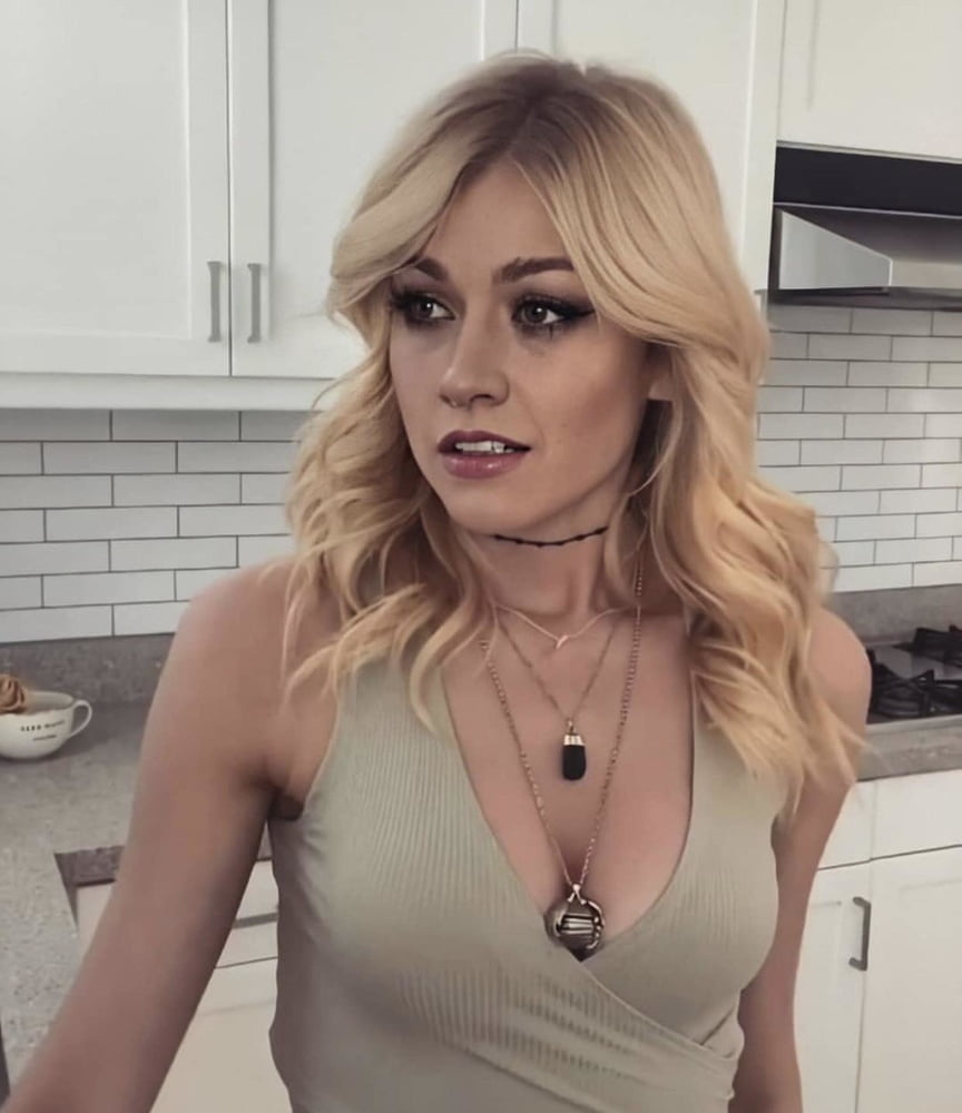 Katherine mcnamara cum obiettivo
 #92219814