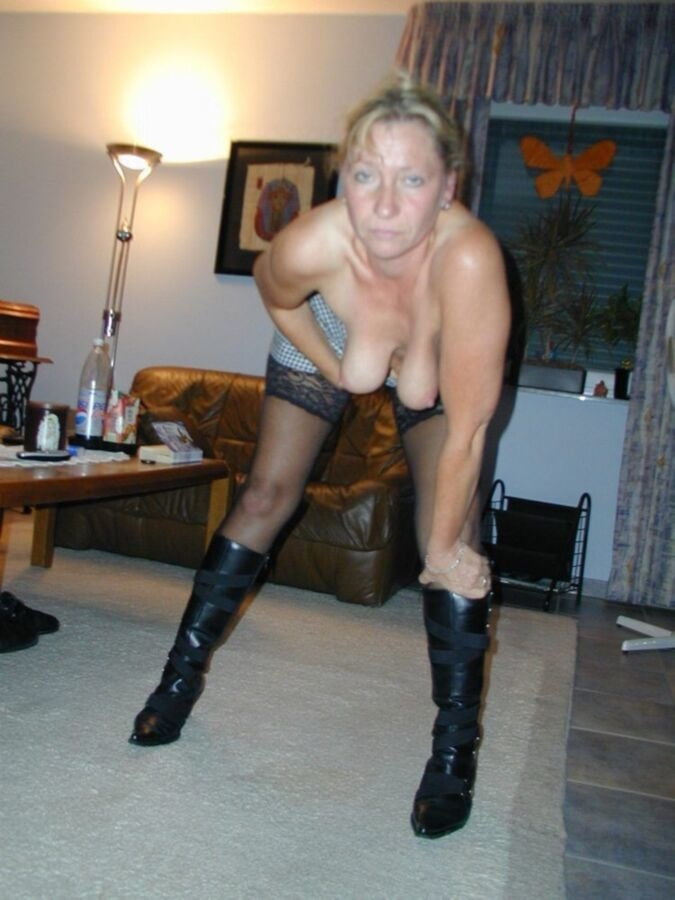 マヌエラ・デボーテ・ソー
 #98696217