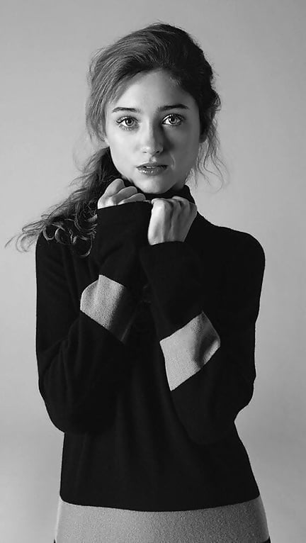 Celebrity hot 250 - #186 natalia dyer
 #101118110